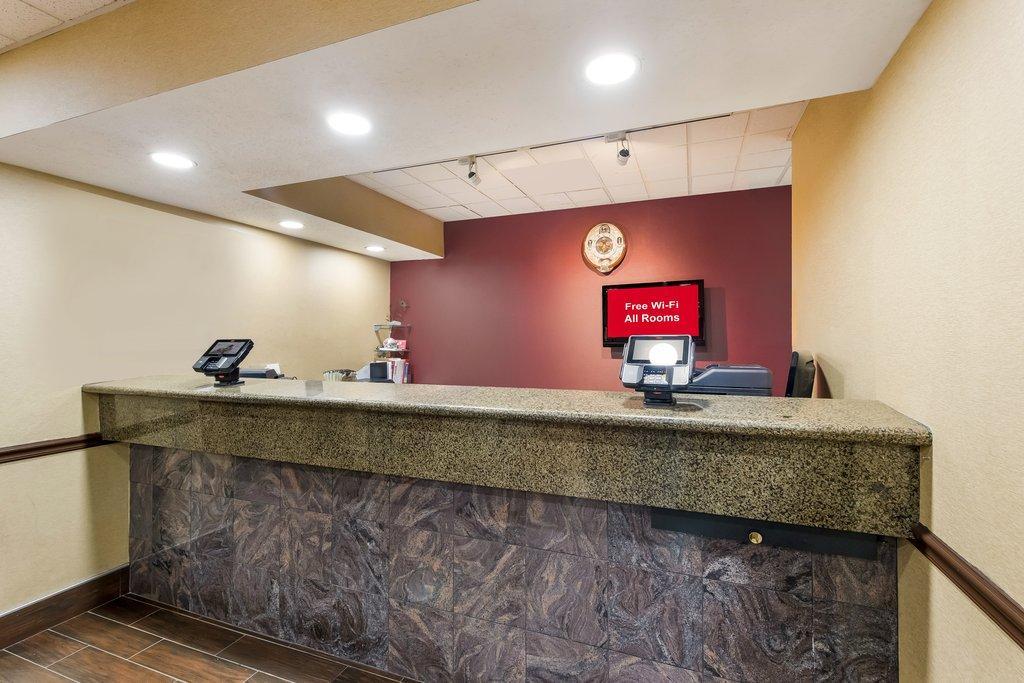 Red Roof Inn & Suites Columbus West Broad Exterior photo